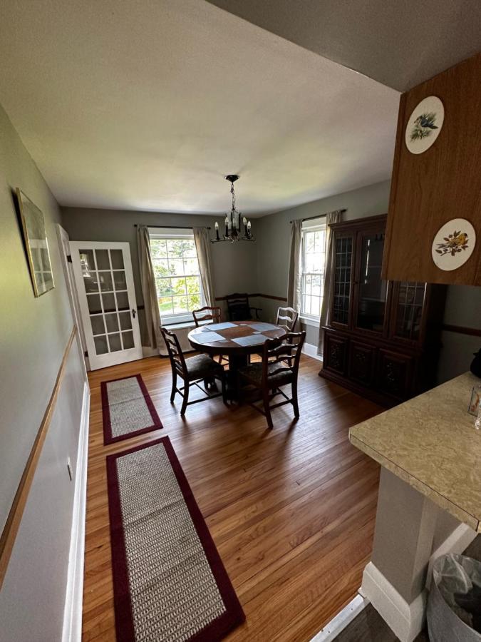 Cute Cape Cod Style Home بيتسفيلد المظهر الخارجي الصورة