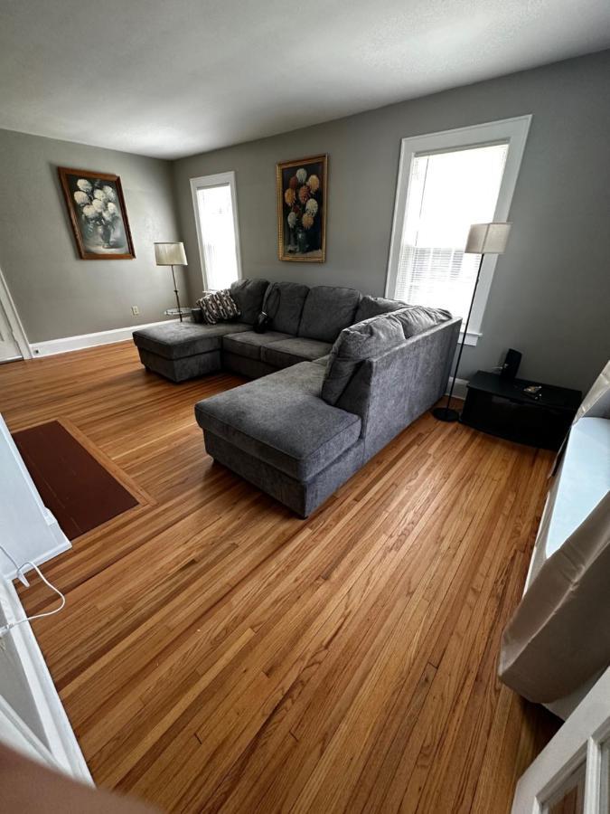 Cute Cape Cod Style Home بيتسفيلد المظهر الخارجي الصورة