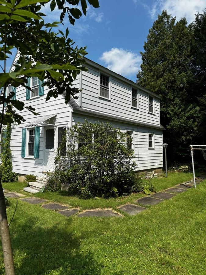 Cute Cape Cod Style Home بيتسفيلد المظهر الخارجي الصورة